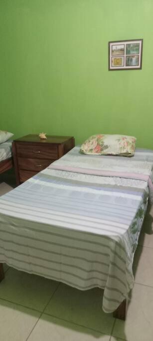 Cheerful 2-Bedroom Home In Falmouth Garden Ngoại thất bức ảnh